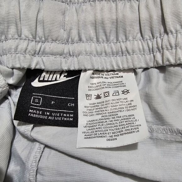 Nike Sportswear Tech Pack Woven Shorts Men's S Grey Black At Knee Fit AR3229-043 - Picture 15 of 16